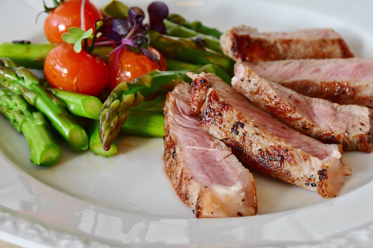 asparagus steak veal steak veal 361184.jpeg